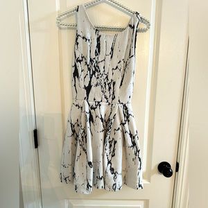 Design Lab A-Line Black & White Textured Mini Dress - size xs
